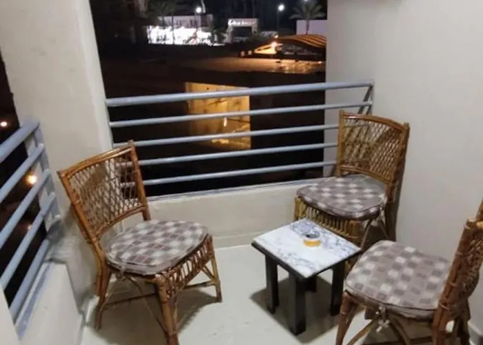 Perfect For Couples, Sunny & Seaview & Free Wi-fi