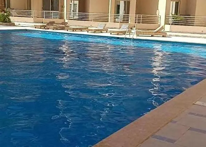 Perfect For Couples, Sunny & Seaview & Free Wi-fi Apartment *