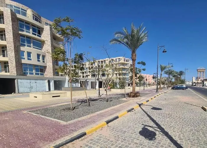 Apartment Perfect For Couples, Sunny & Seaview & Free Wi-fi *