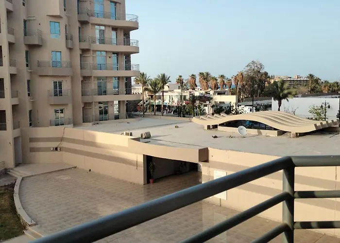 Perfect For Couples, Sunny & Seaview & Free Wi-fi