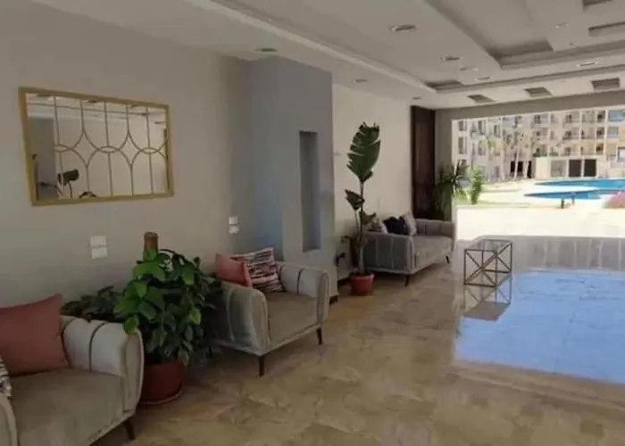 Apartment Perfect For Couples, Sunny & Seaview & Free Wi-fi Hurghada